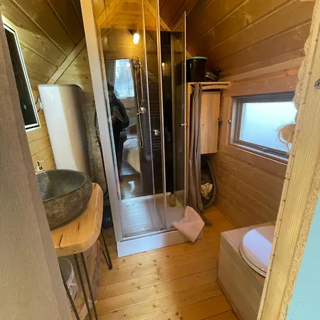 Cabane, Kota Désiré *