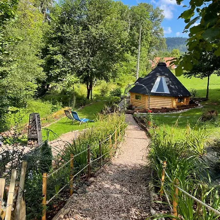 Cabane, Kota Desire 샬레 *