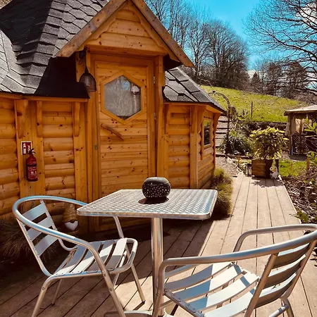 Chalet Cabane, Kota Desire *
