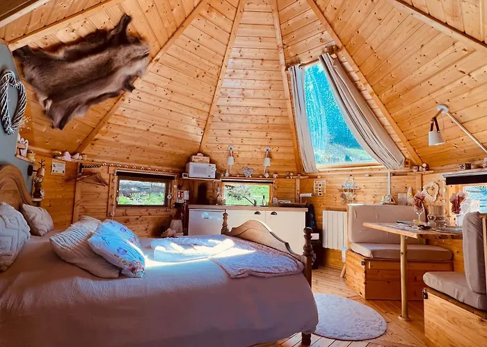 Chalet Cabane, Kota Desire